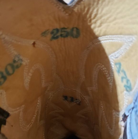 Excellent pair of Adam's Boots!😍 - Picture 4 of 6